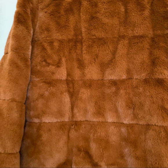 ❌Sold❌BNWT Cognac NVLT Women’s Faux Bunny Fur Puffer - Picture 6 of 9